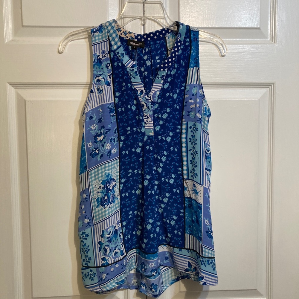 NWT Tolani 100% Silk Tank Top  Blouse Size S Small Blue Multi Camila Tiles 17015